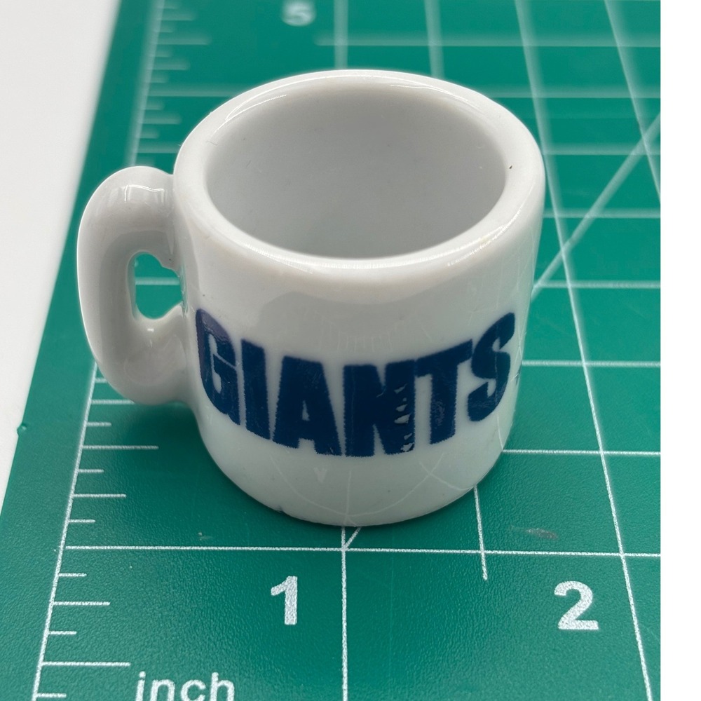 NFL NEW YORK GIANTS Miniature Mug Vintage Football Collectible Ceramic 1.25in